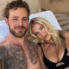 tyler seguin wife